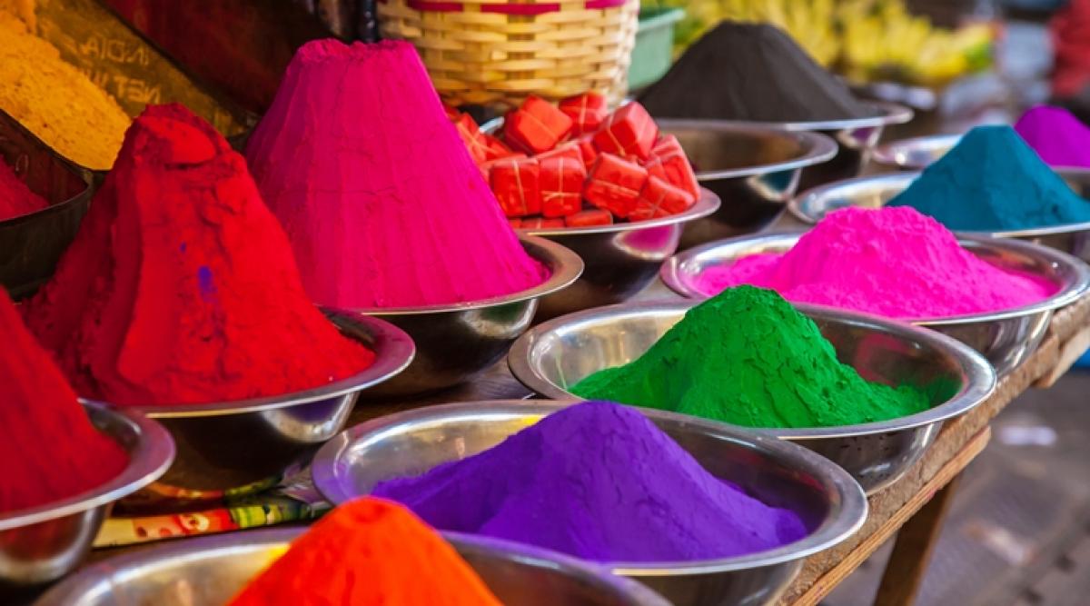 How to make herbal Holi colours